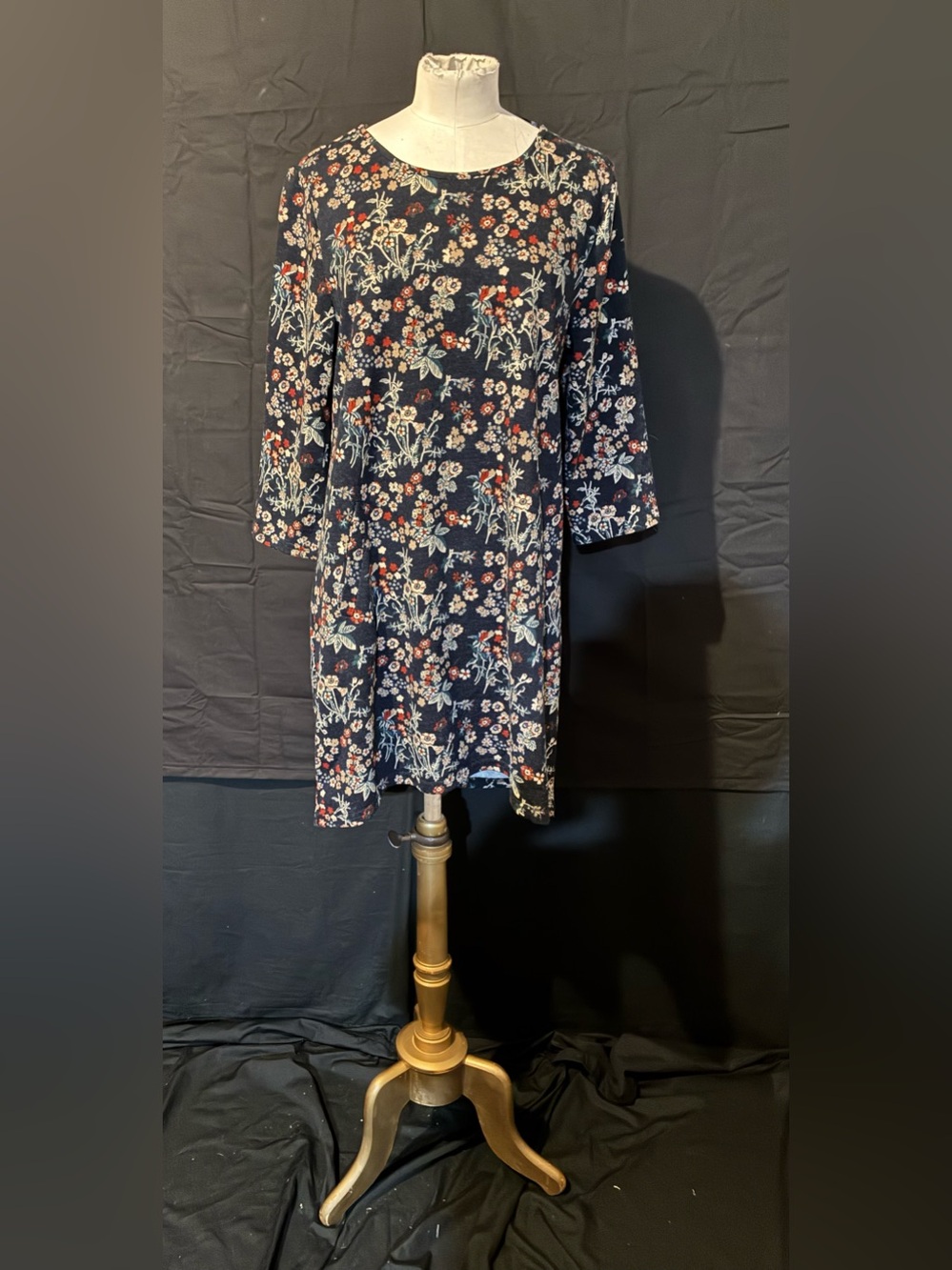 Women's Navy Floral 3/4 Sleeve Dress - Navy Multicolor Medium NWT Boutique Dress